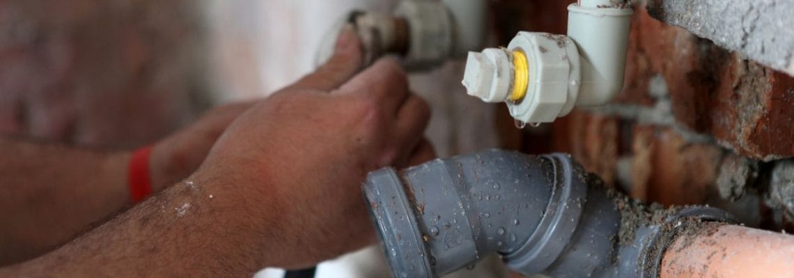 How to Find Out If You’re Hiring the Right Plumber and What To Expect When You hire One Online